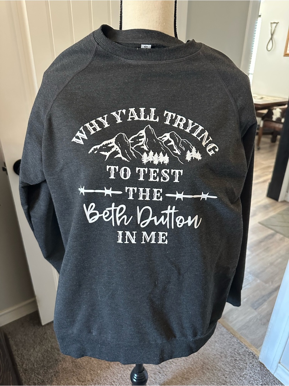 Beth Dutton in me black & white sweat shirt